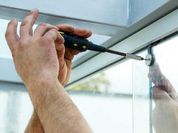 Manutenção em Box para Banheiro ou Portas de Vidro
